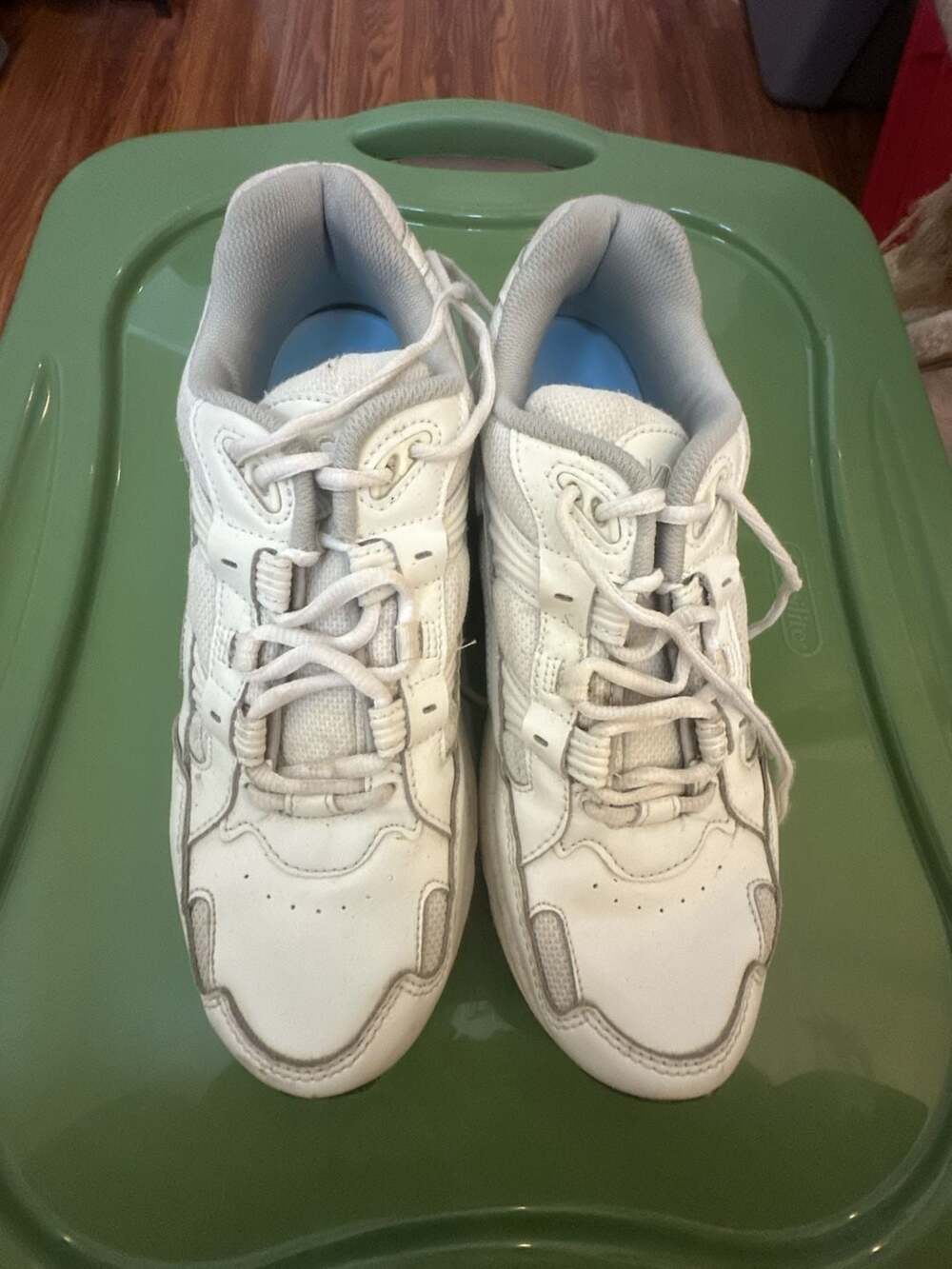 Vionic 23Walk Women's White Leather Walking Shoes
